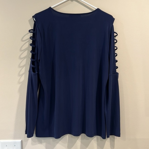 š„Michael Kors Blue Long Sleeve Cut Out Blouseš„ - Picture 2 of 5